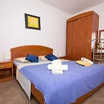 Jasna Apartman Trogir
