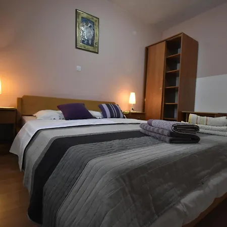 Jasna * 特罗吉尔