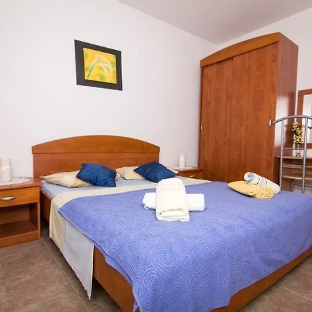 Jasna Apartman Trogir
